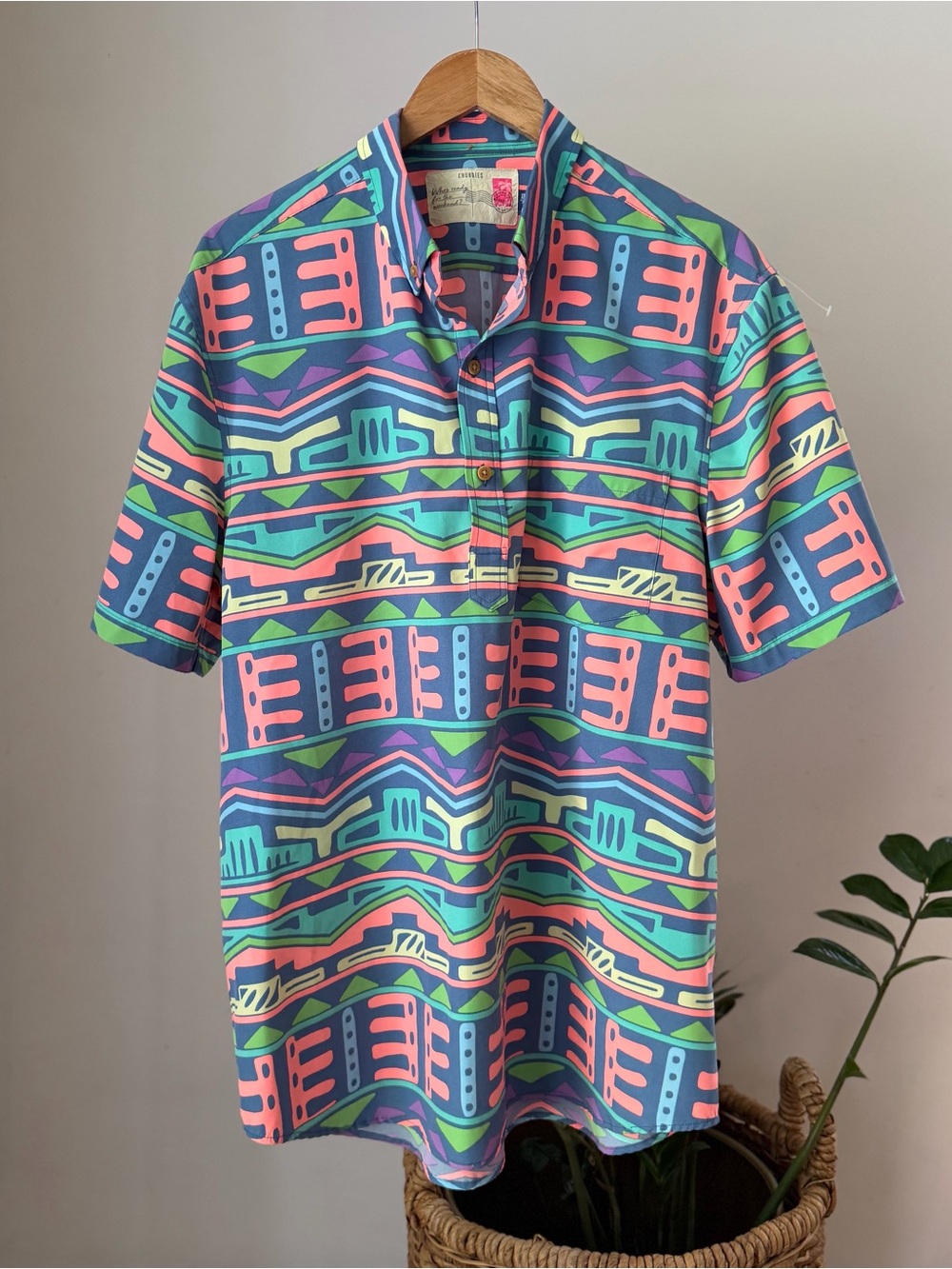 Men's CHUBBIES Neon Retro Tribal The Weekend Popover Hawaiian Shirt Size XXL 2XL